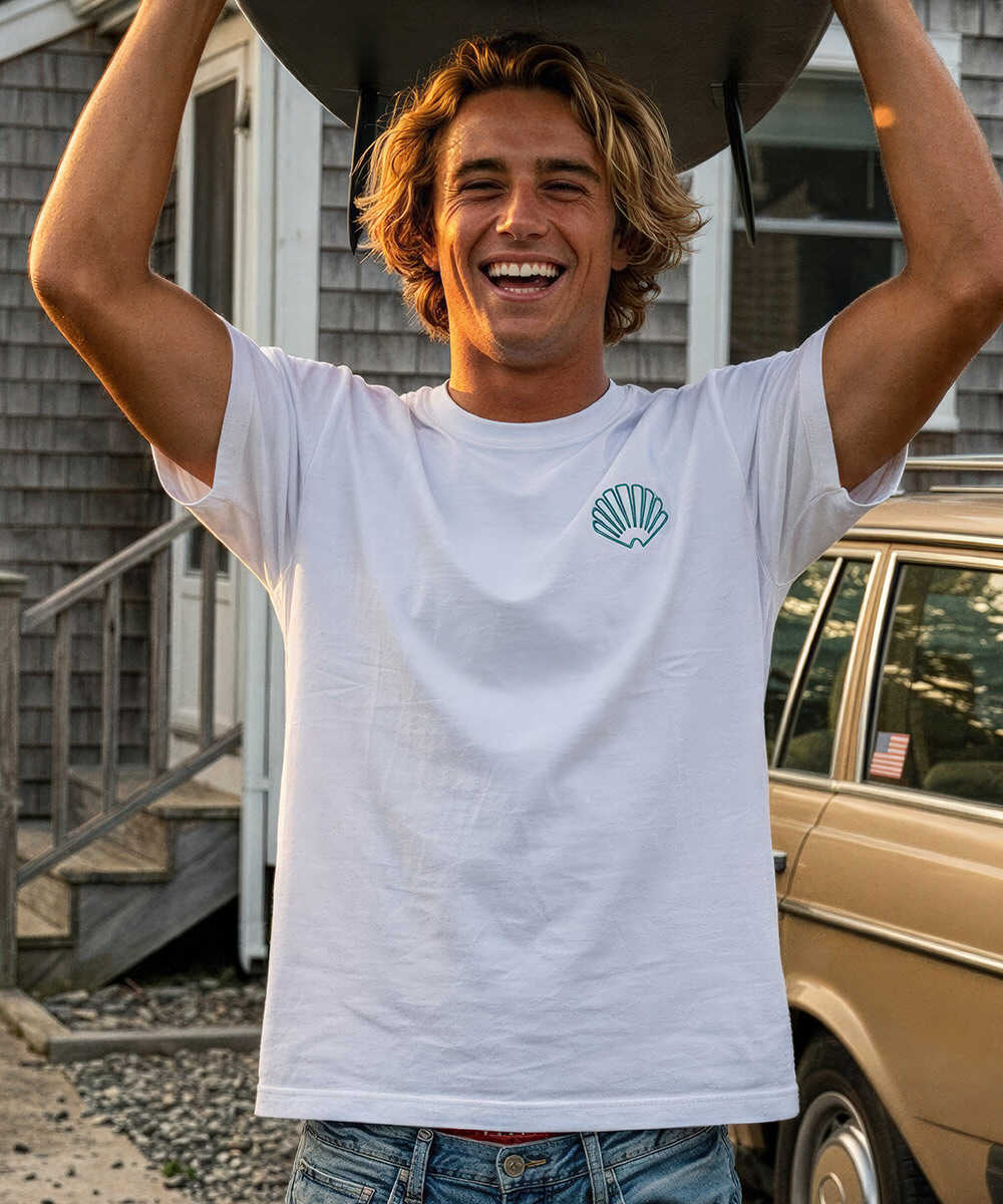 刺繍ロゴ Tシャツ