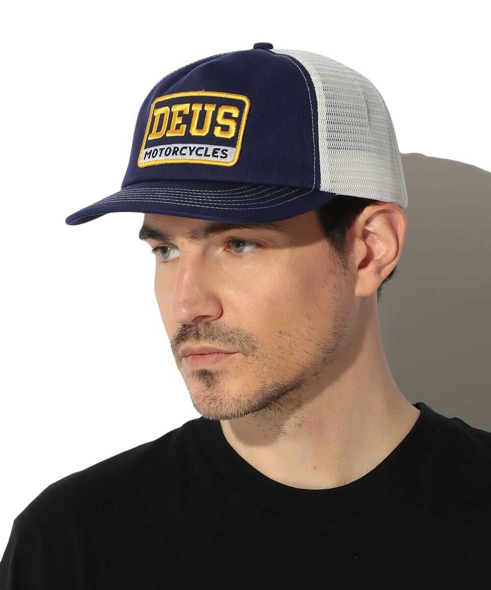 トラッカーハット