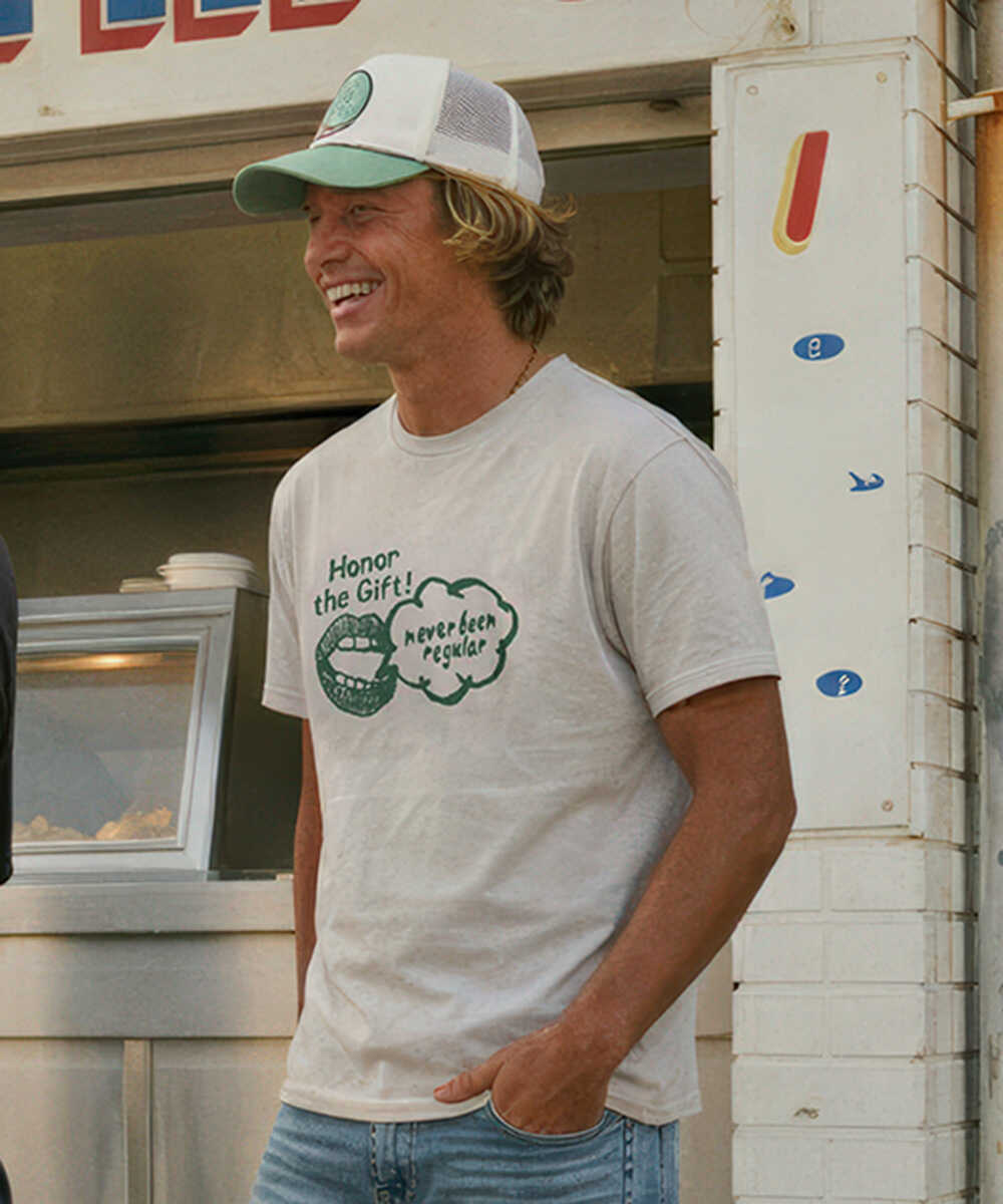 ロゴプリント Tシャツ