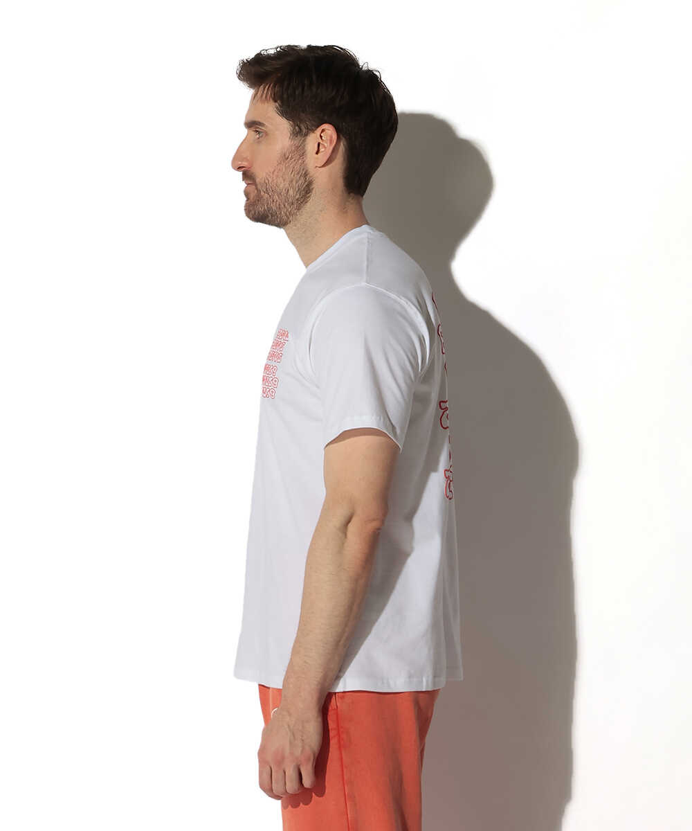 バックロゴプリントTシャツ