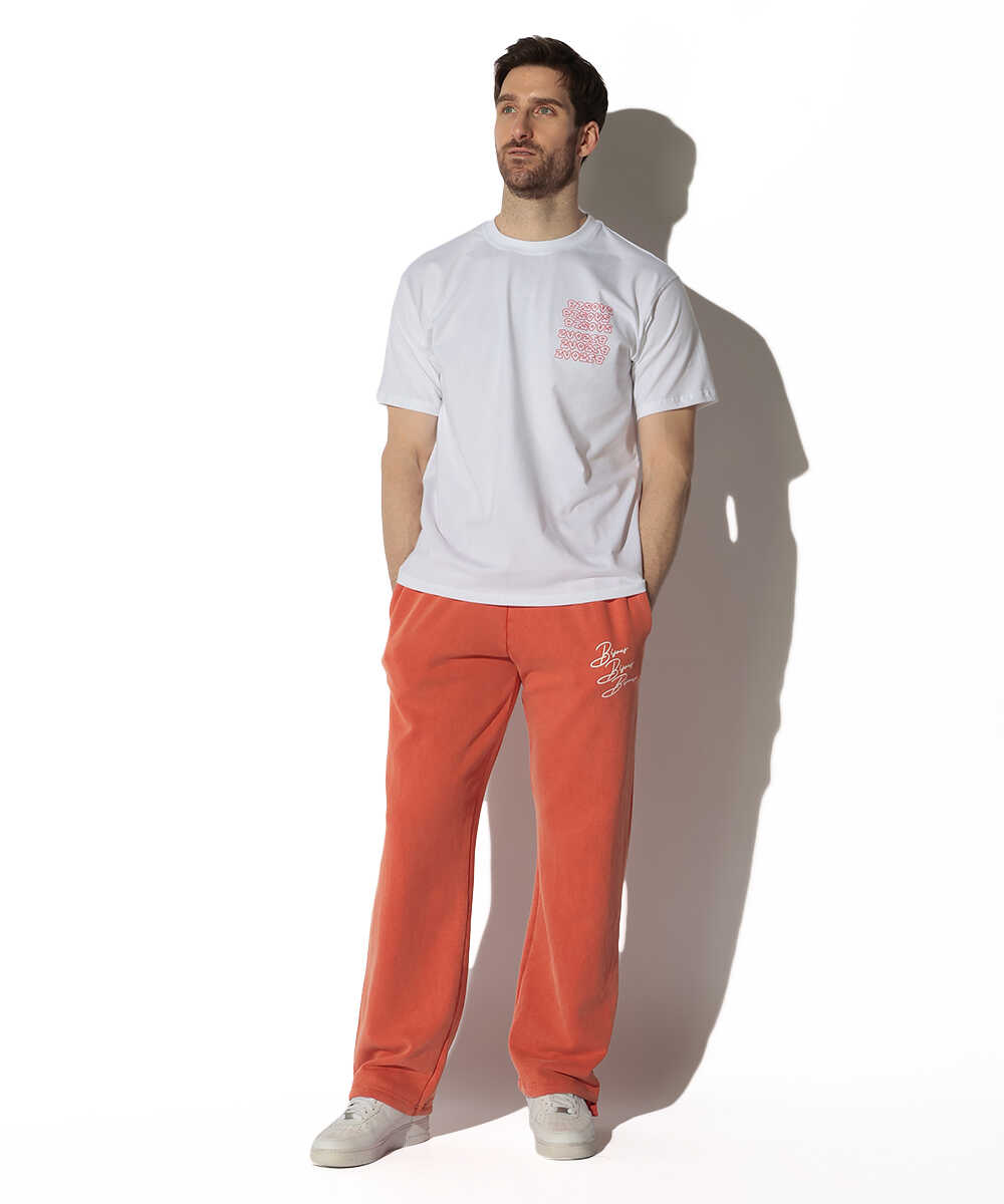 バックロゴプリントTシャツ