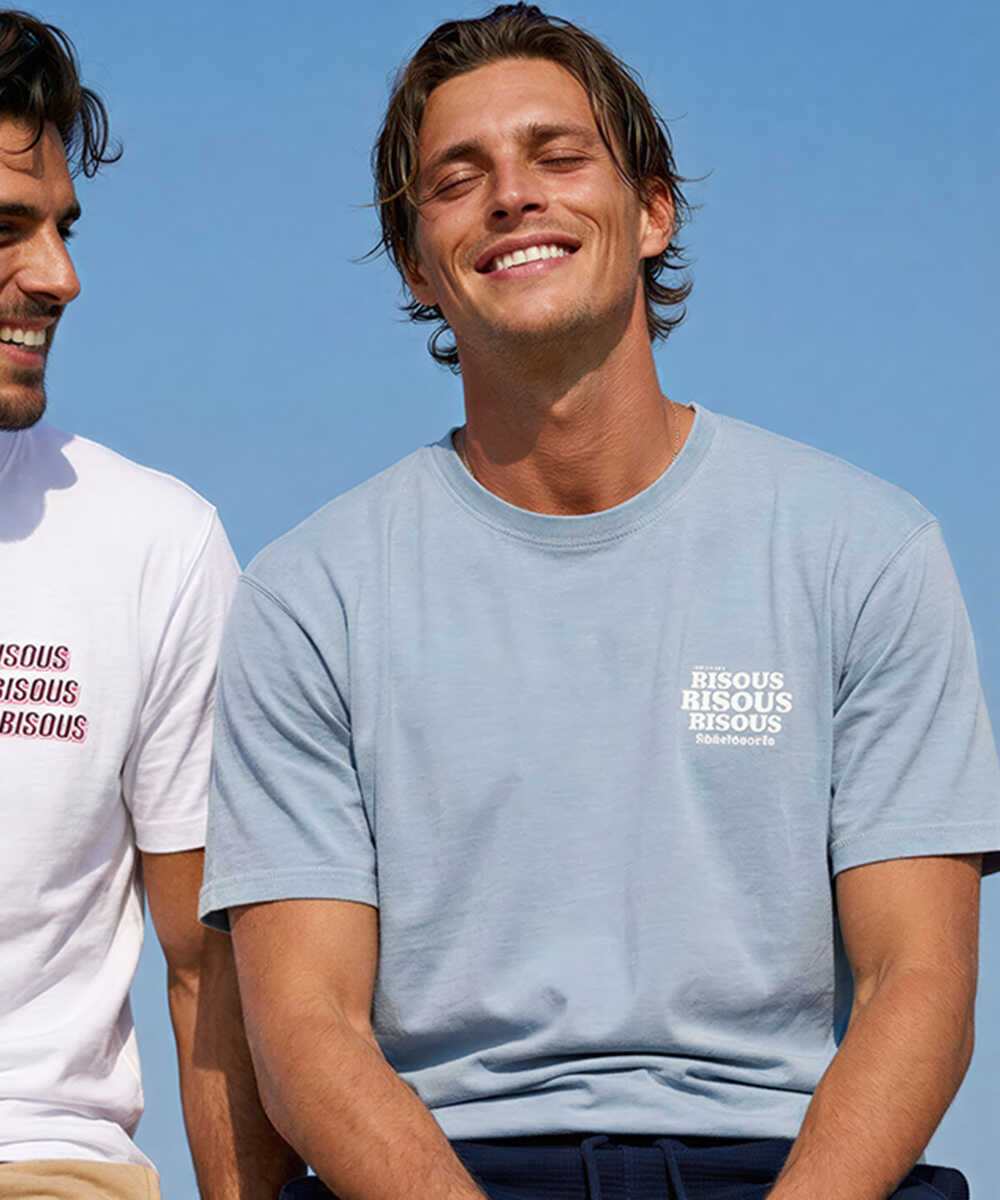 ロゴプリントTシャツ