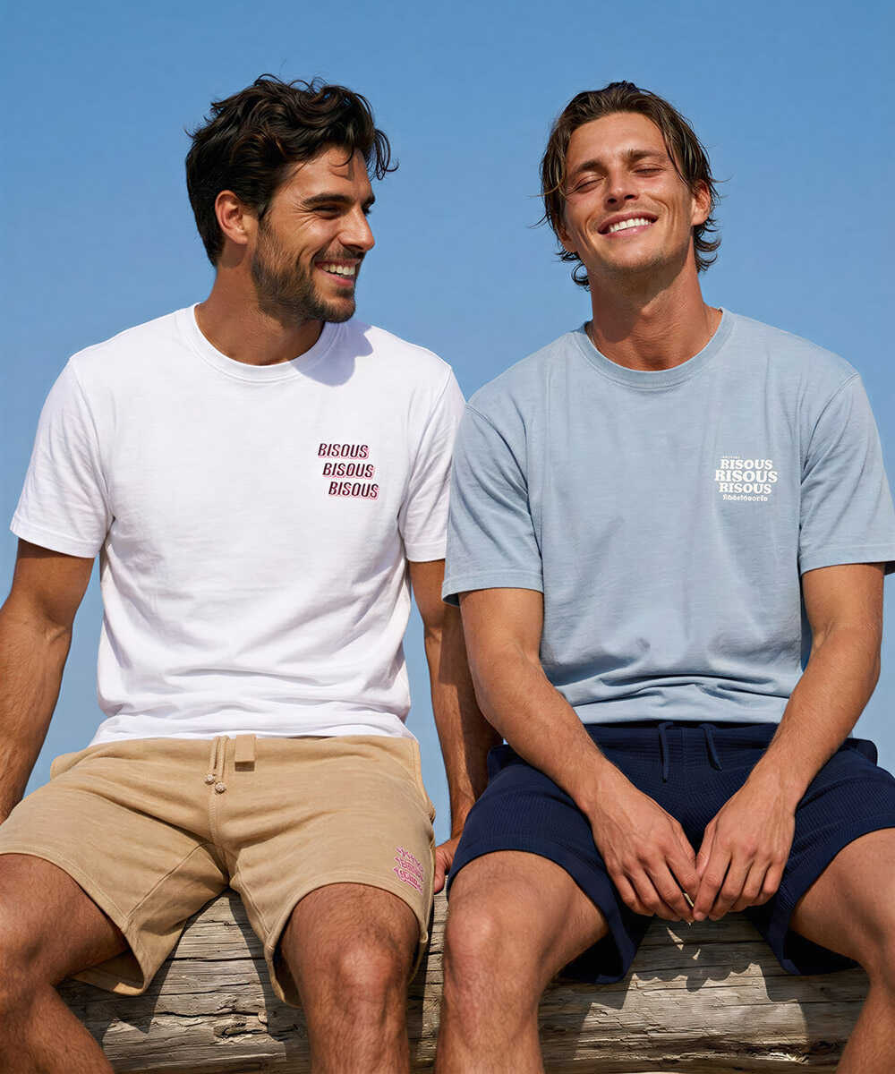 バックロゴプリントTシャツ