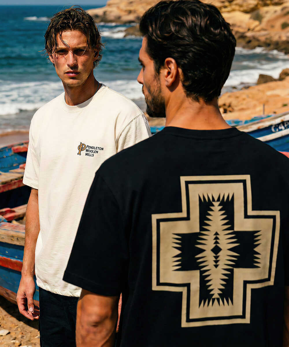 バックプリントTシャツ