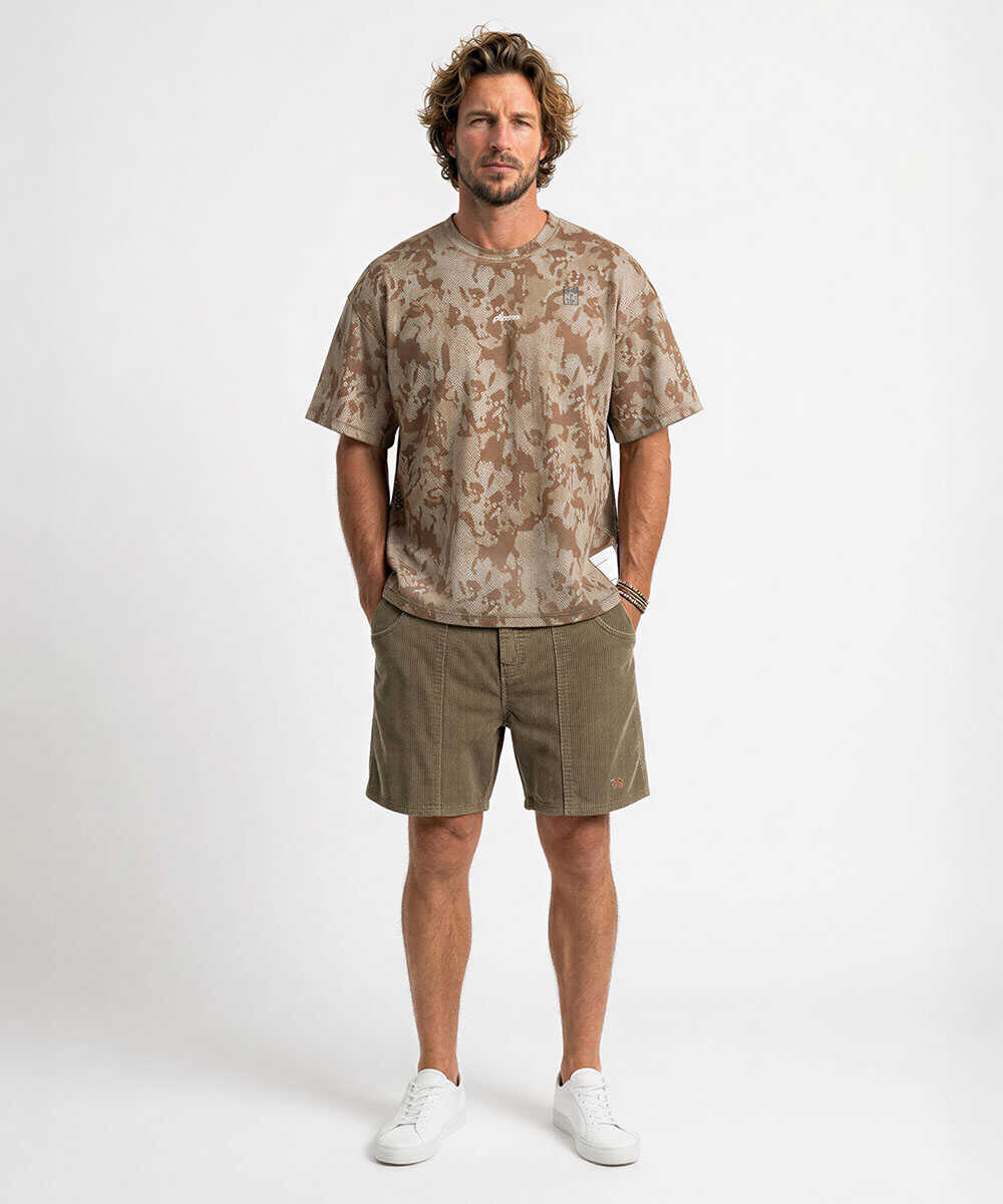 カモ柄プリントTシャツ