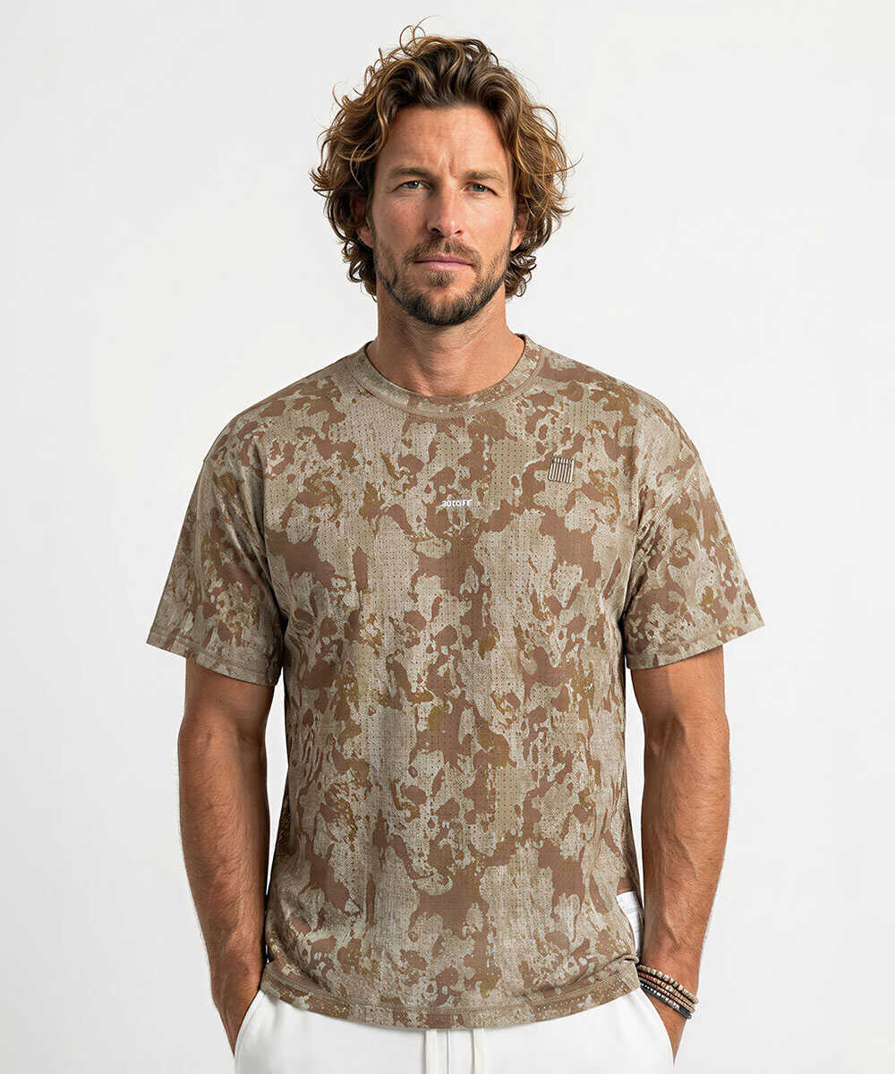カモ柄プリントTシャツ