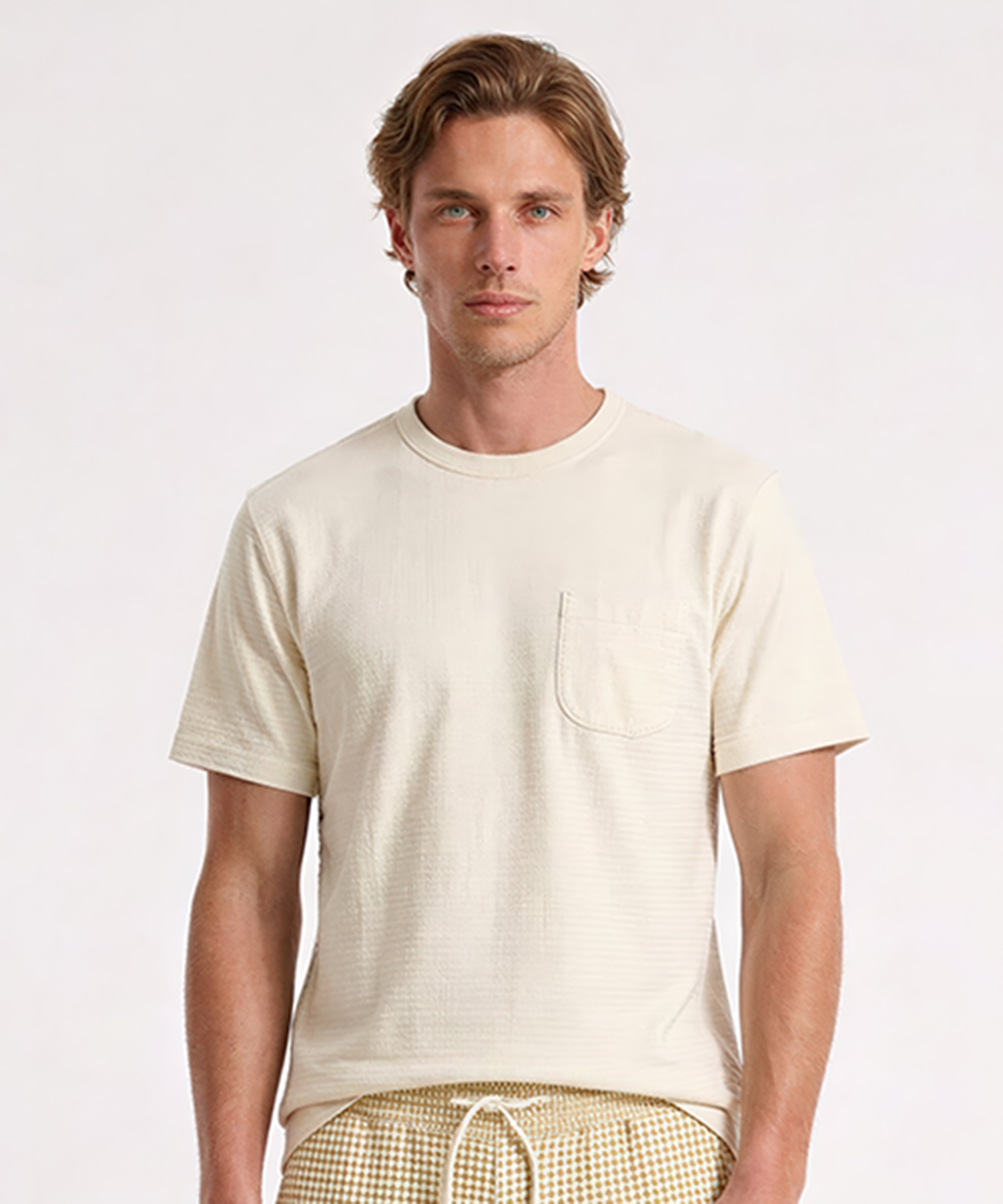 バックプリントTシャツ