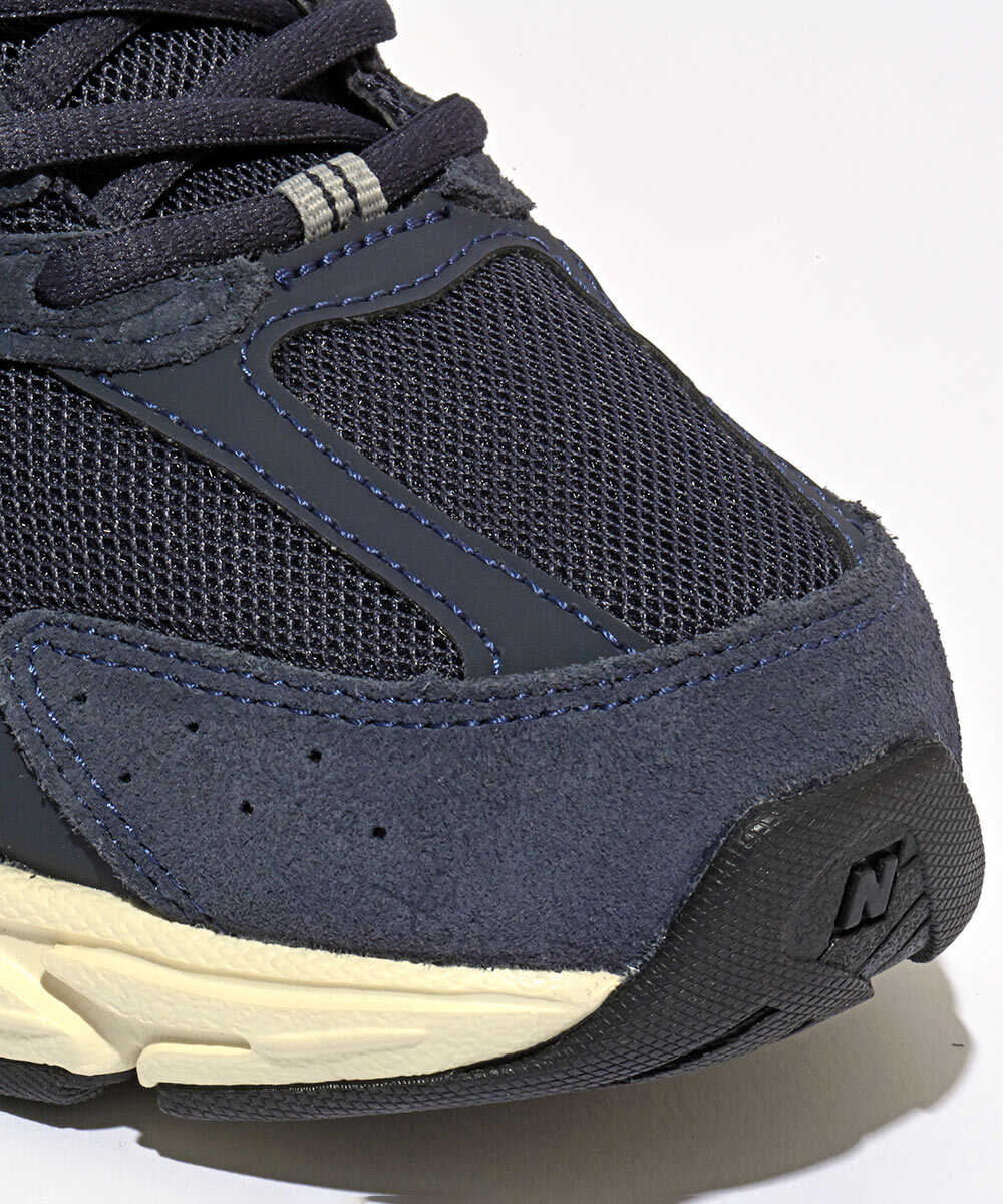 『Safari』別注"530"スニーカー