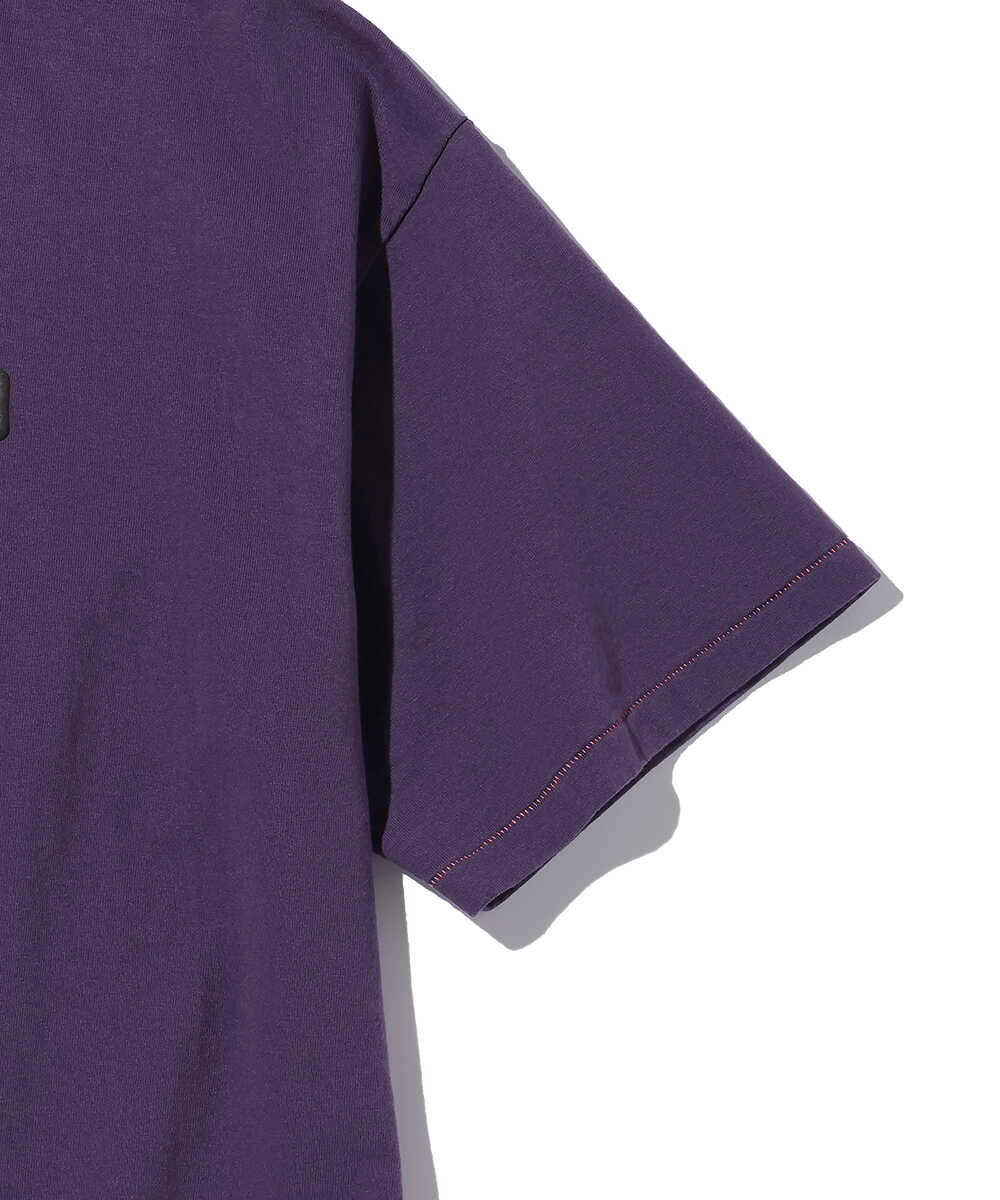ロゴプリントTシャツ