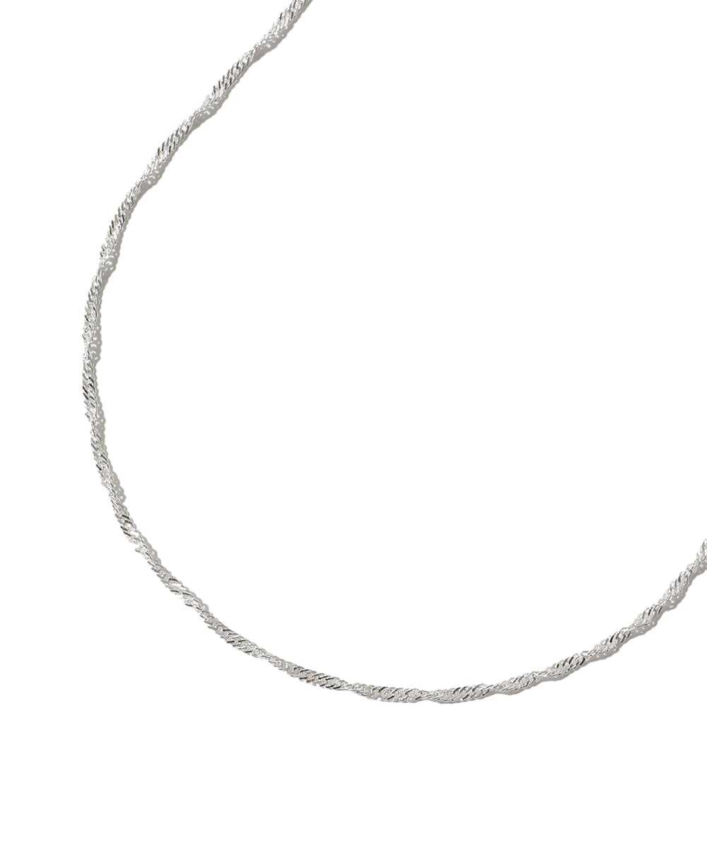 カットツイストネックレス