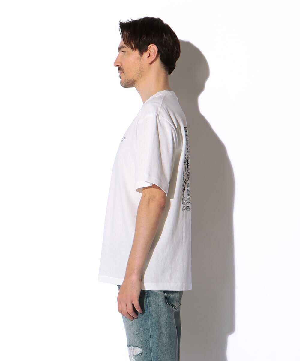 バンダナ柄ロゴ バックプリントTシャツ
