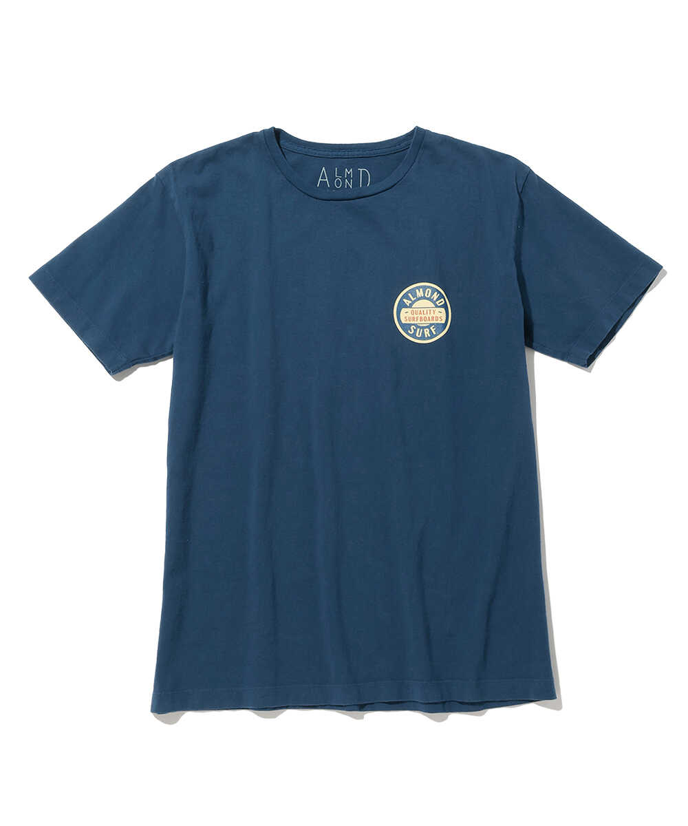 バッジロゴ バックプリント コットンTシャツ