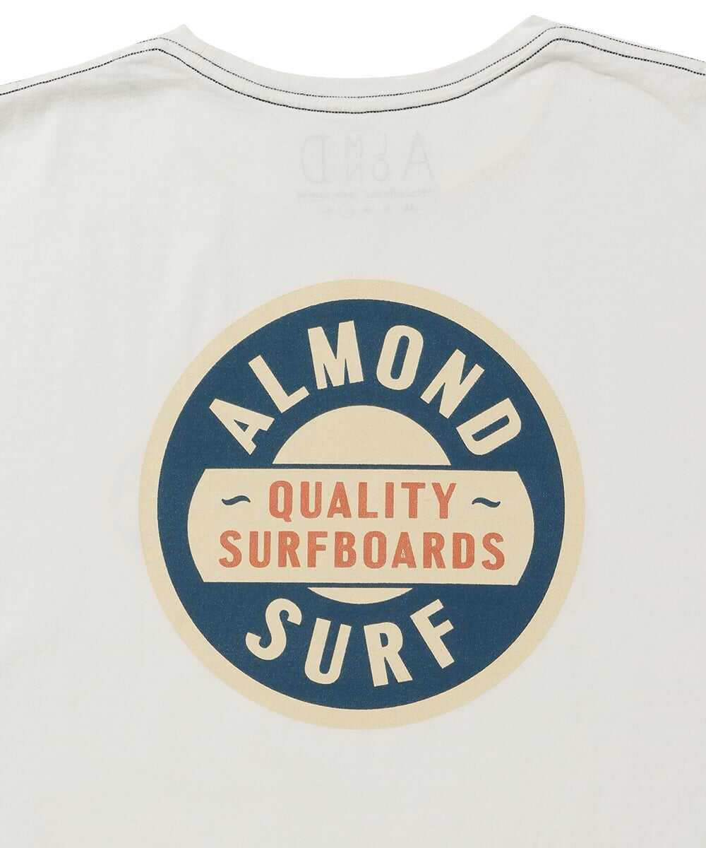 バッジロゴ バックプリント コットンTシャツ
