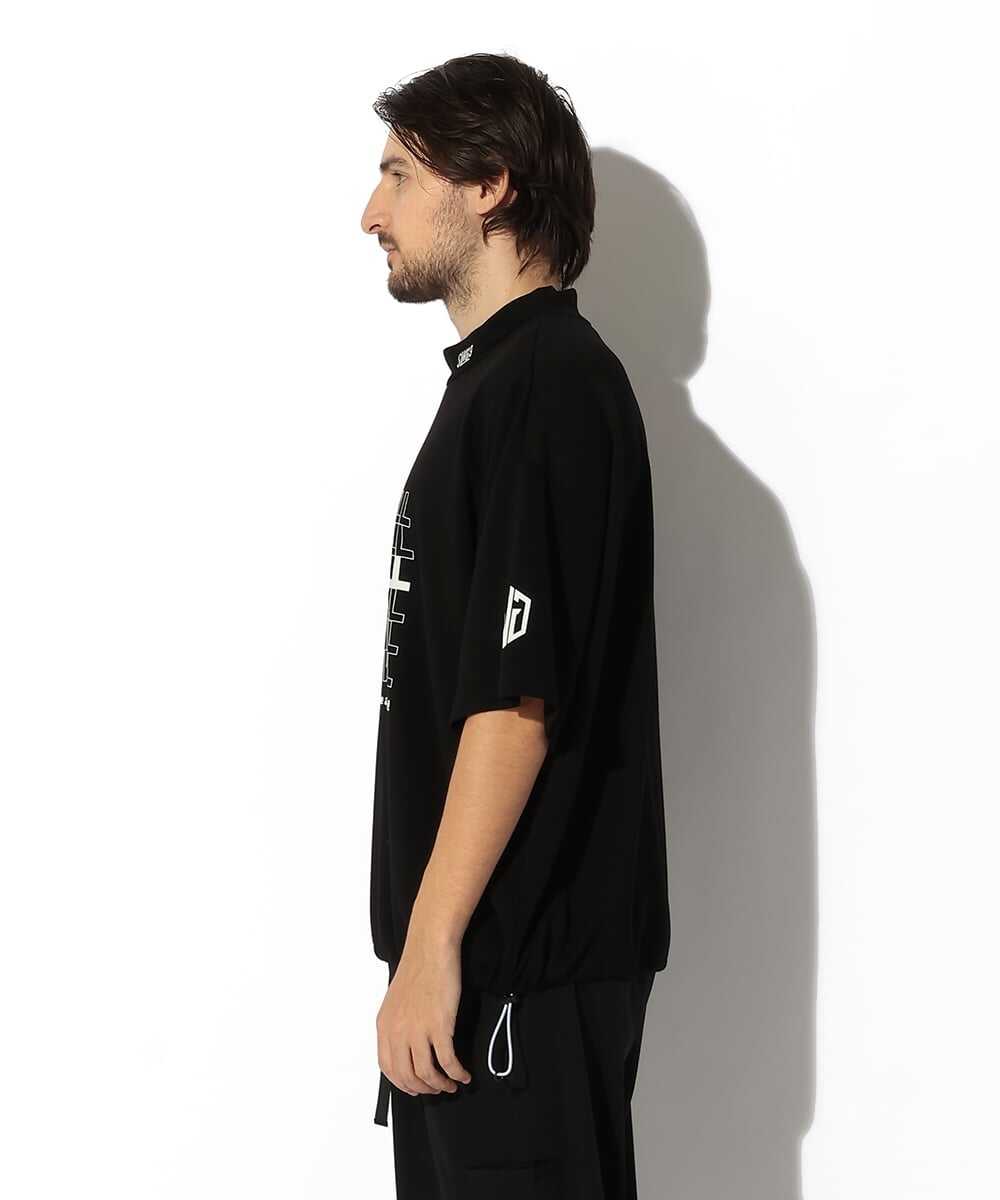 ロゴプリント モックネックTシャツ