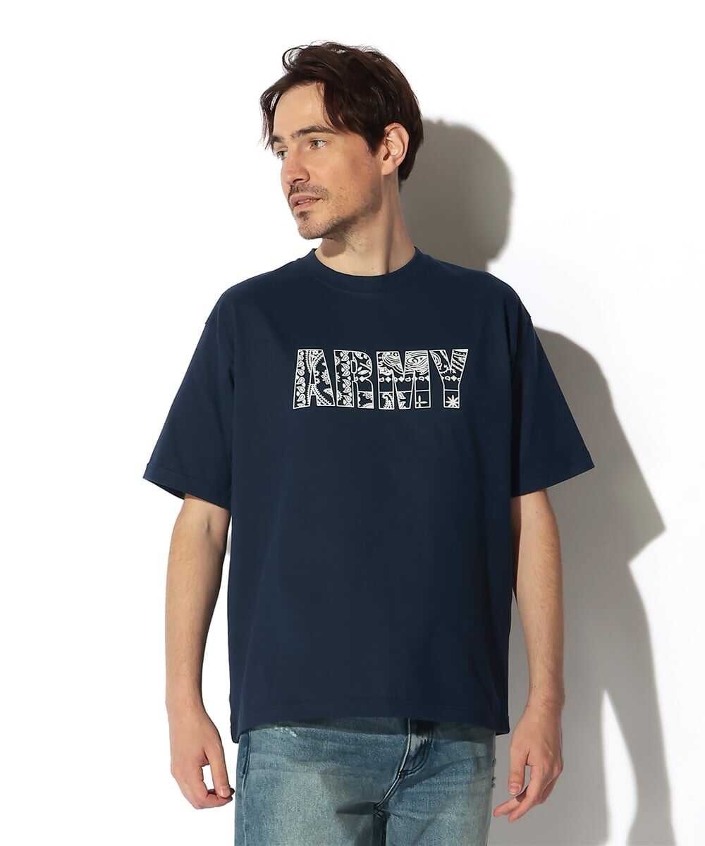 バンダナ柄グラフィックTシャツ