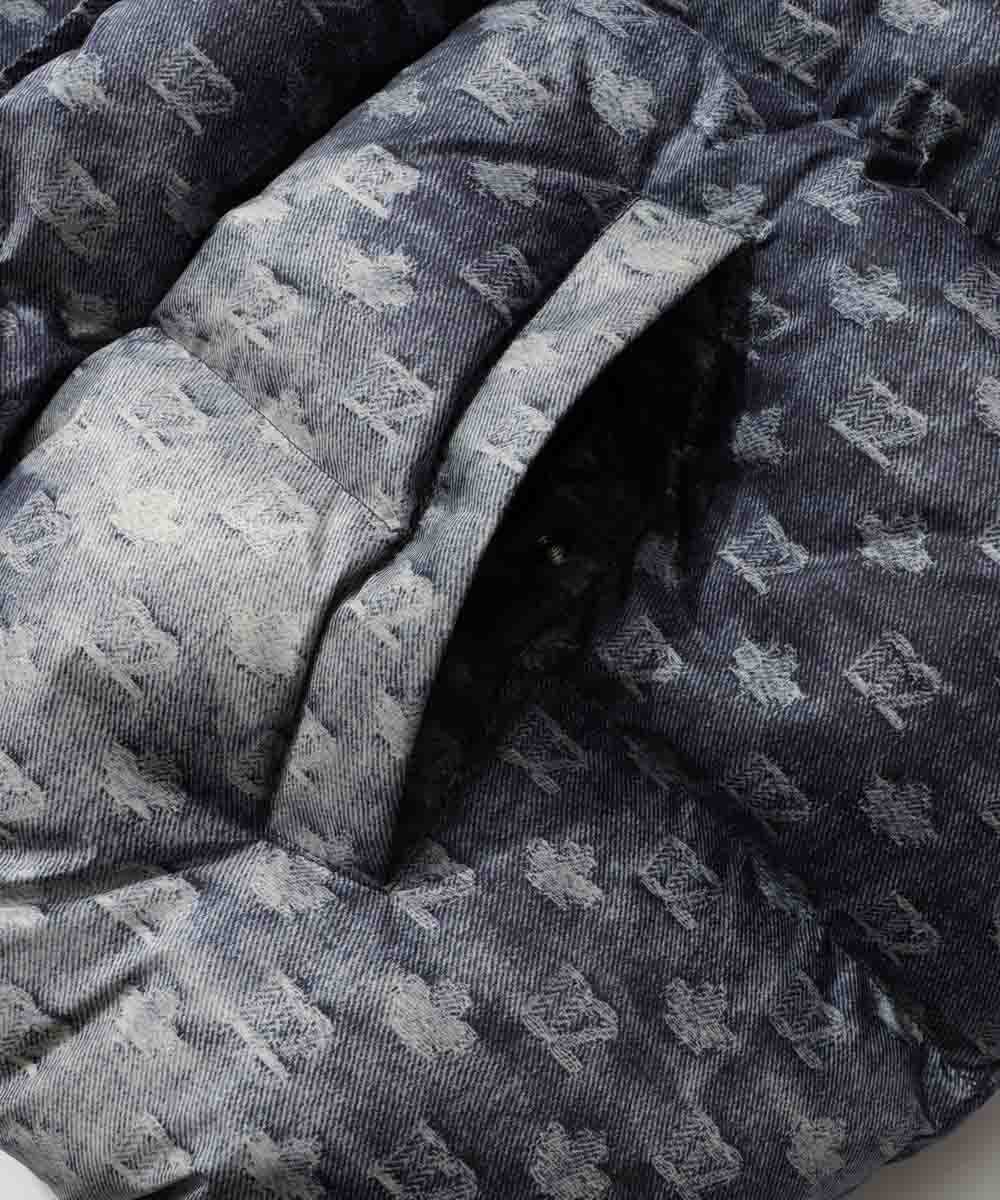 モノグラムデニムプリント ダウンジャケット