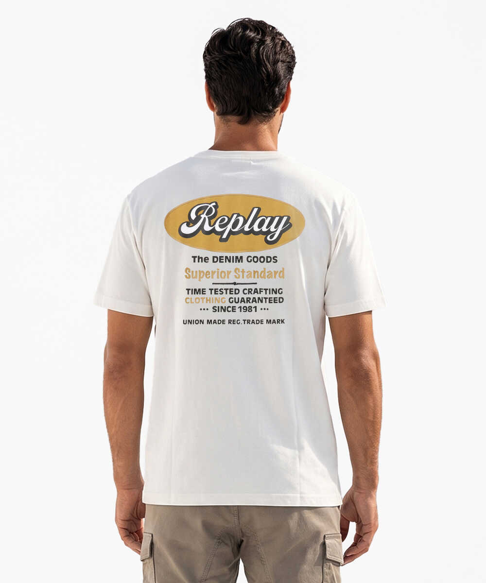 バックプリントTシャツ