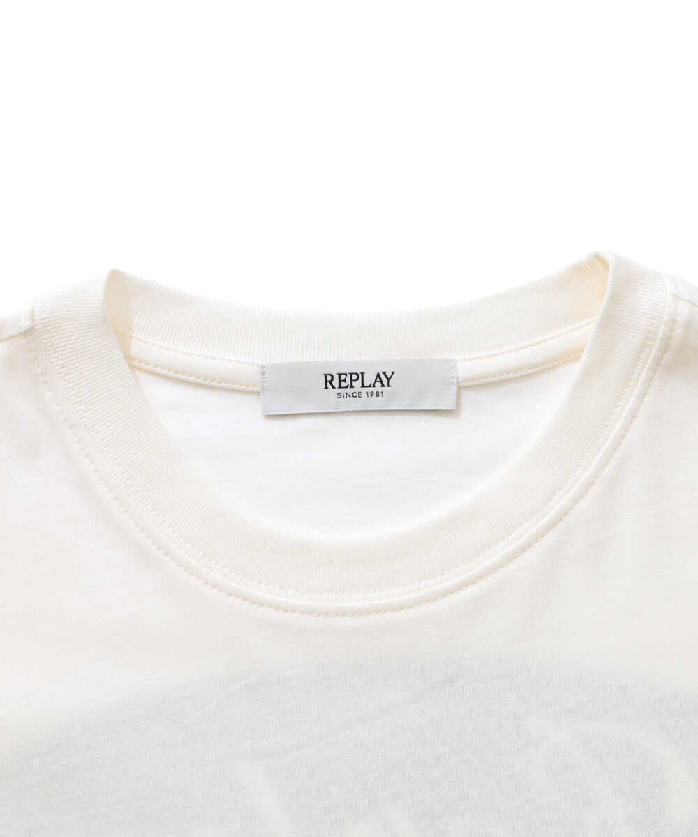 バックプリントTシャツ