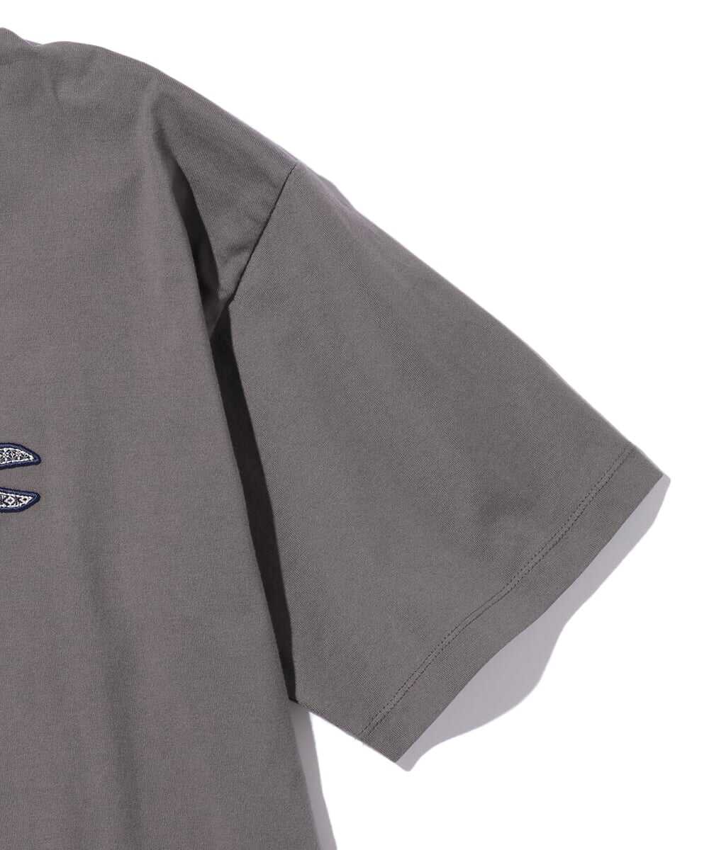 パッチロゴTシャツ