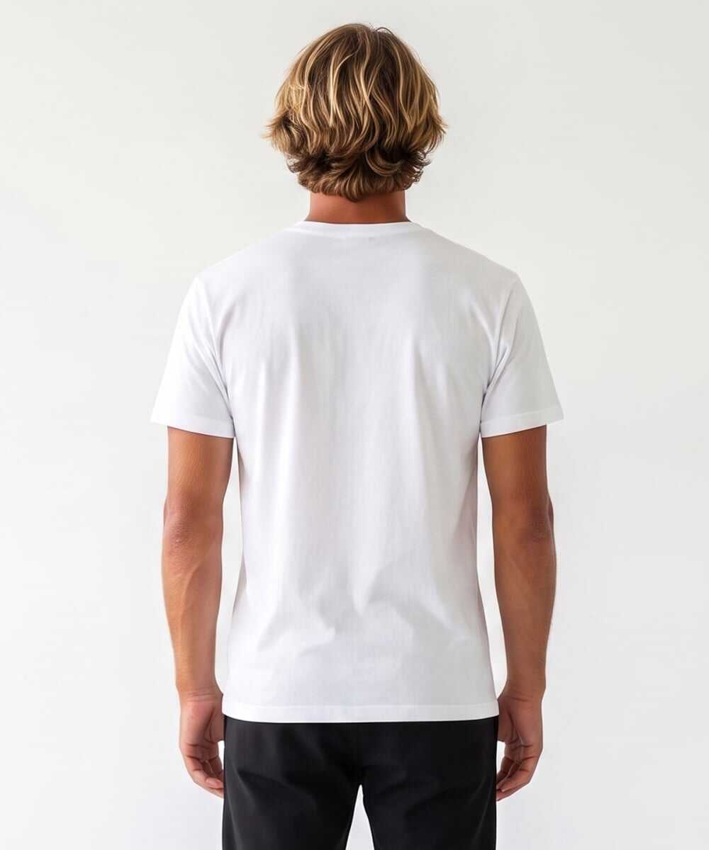 立体ロゴTシャツ